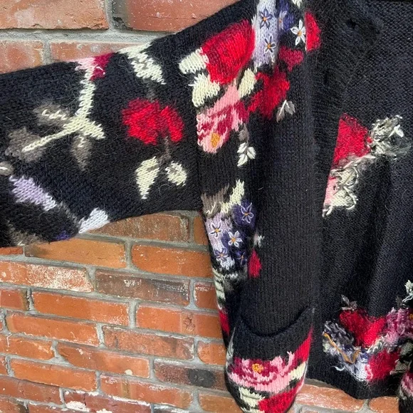Vintage Express Floral Mohair Blend Button Front Cardigan - Picture 2 of 9